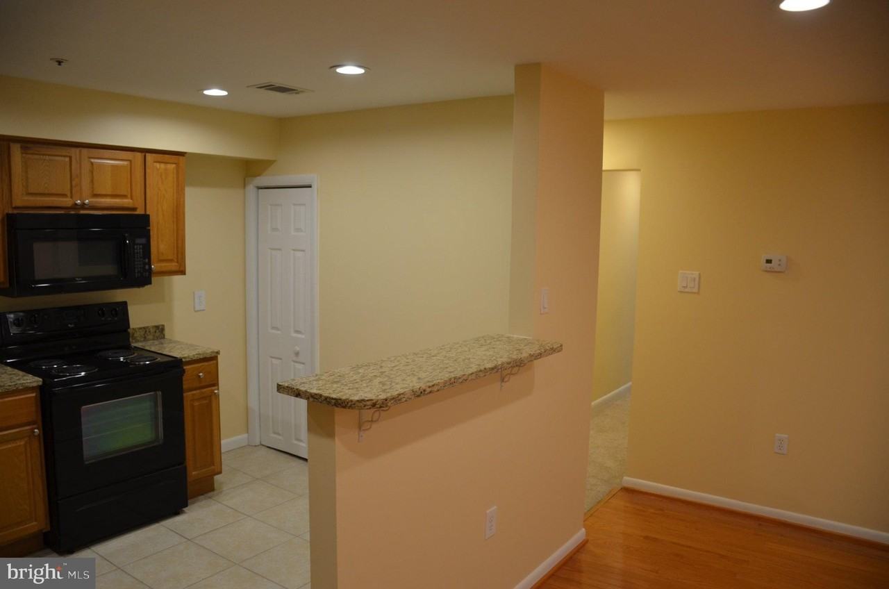 8776 Grasmere Ct - Photo 4 of 30