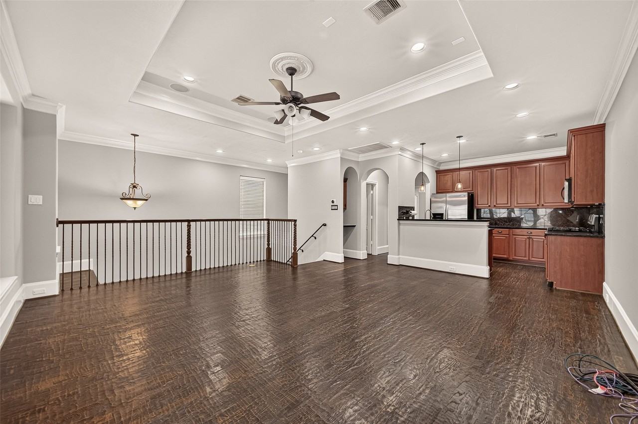 1341 Studer St - Photo 6 of 36
