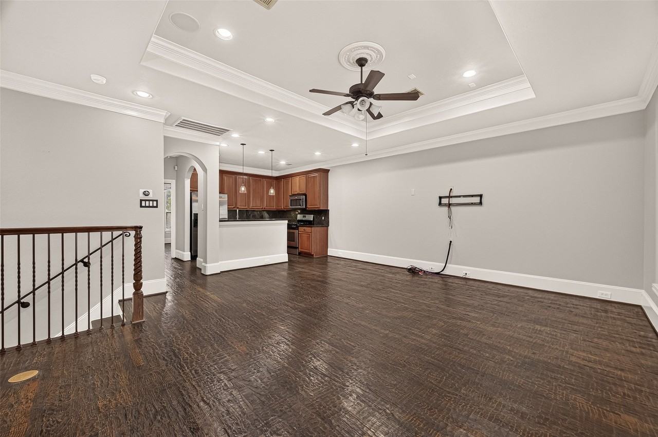 1341 Studer St - Photo 7 of 36