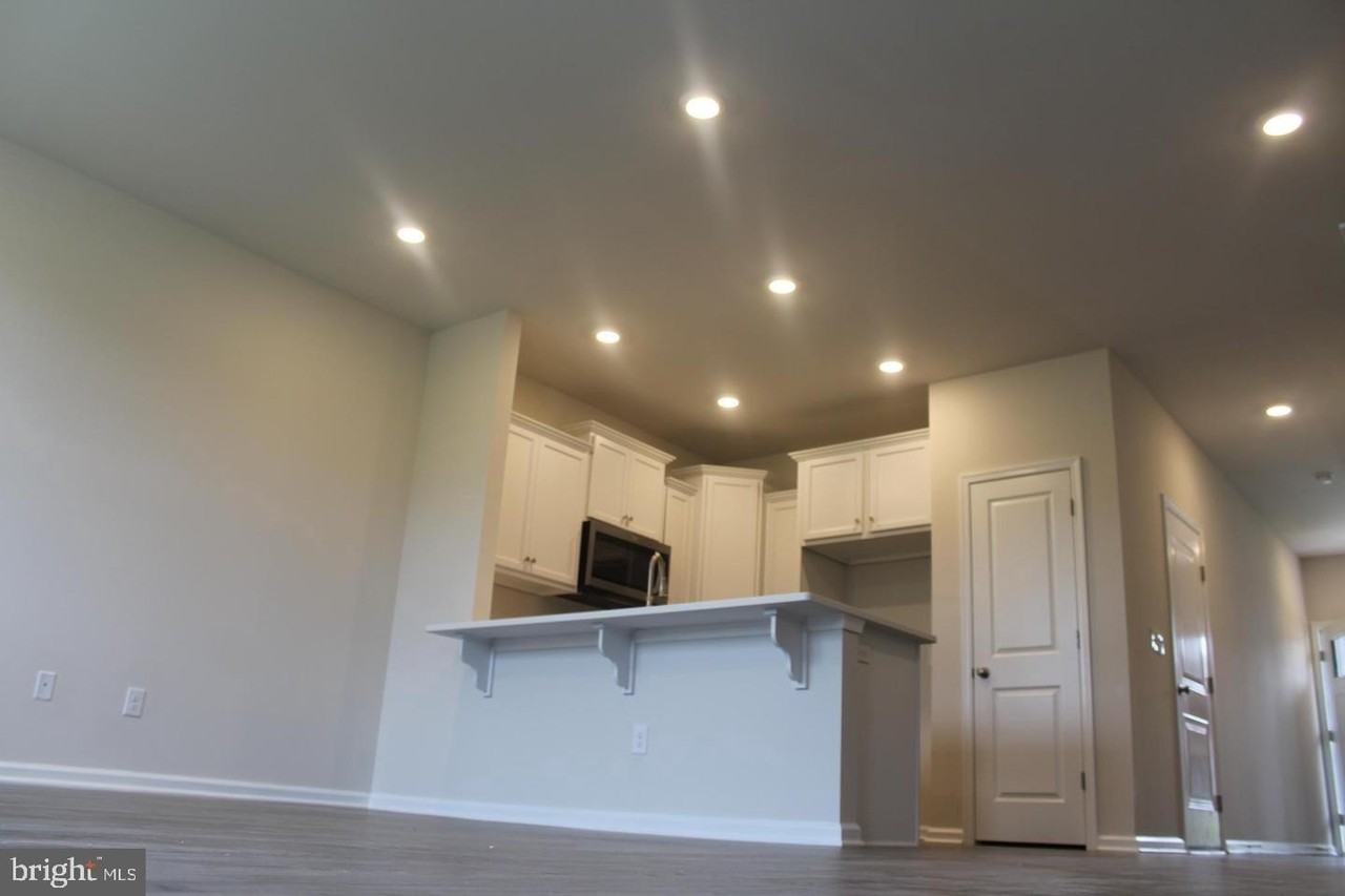 11 Katherine Dr - Photo 3 of 14