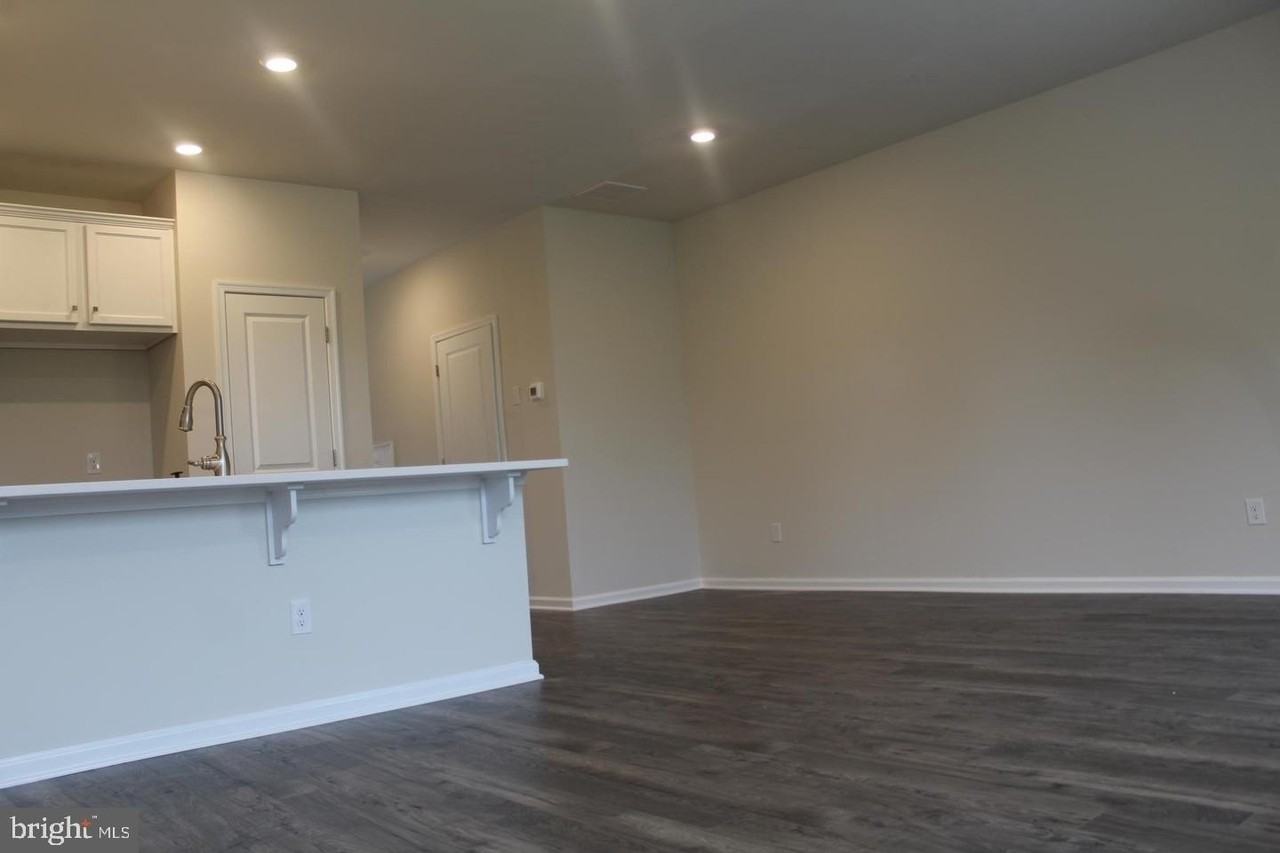 11 Katherine Dr - Photo 6 of 14