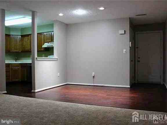 5219 Ravens Crest Dr - Photo 3 of 17
