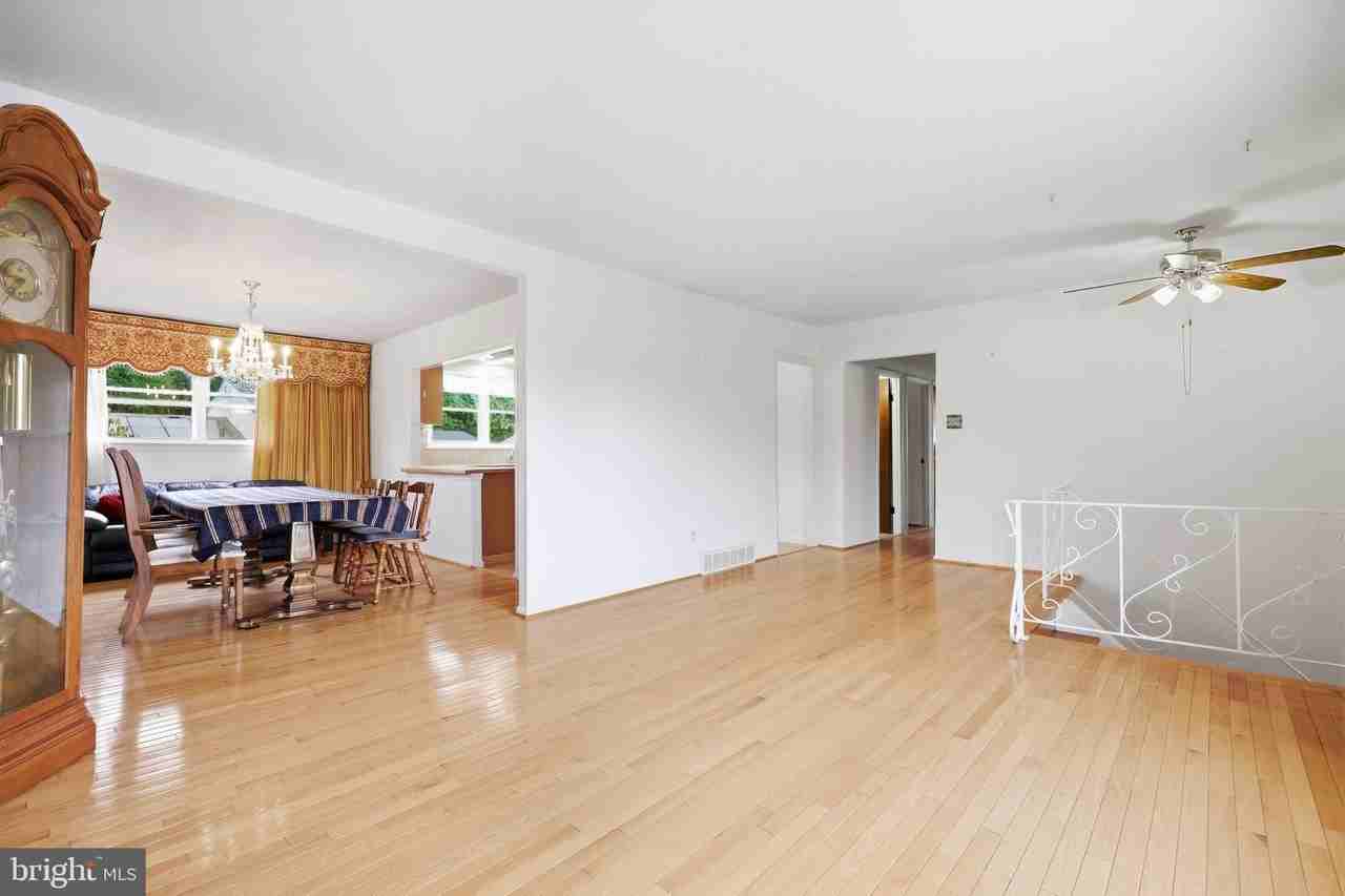 3242 Parkview Dr - Photo 5 of 31