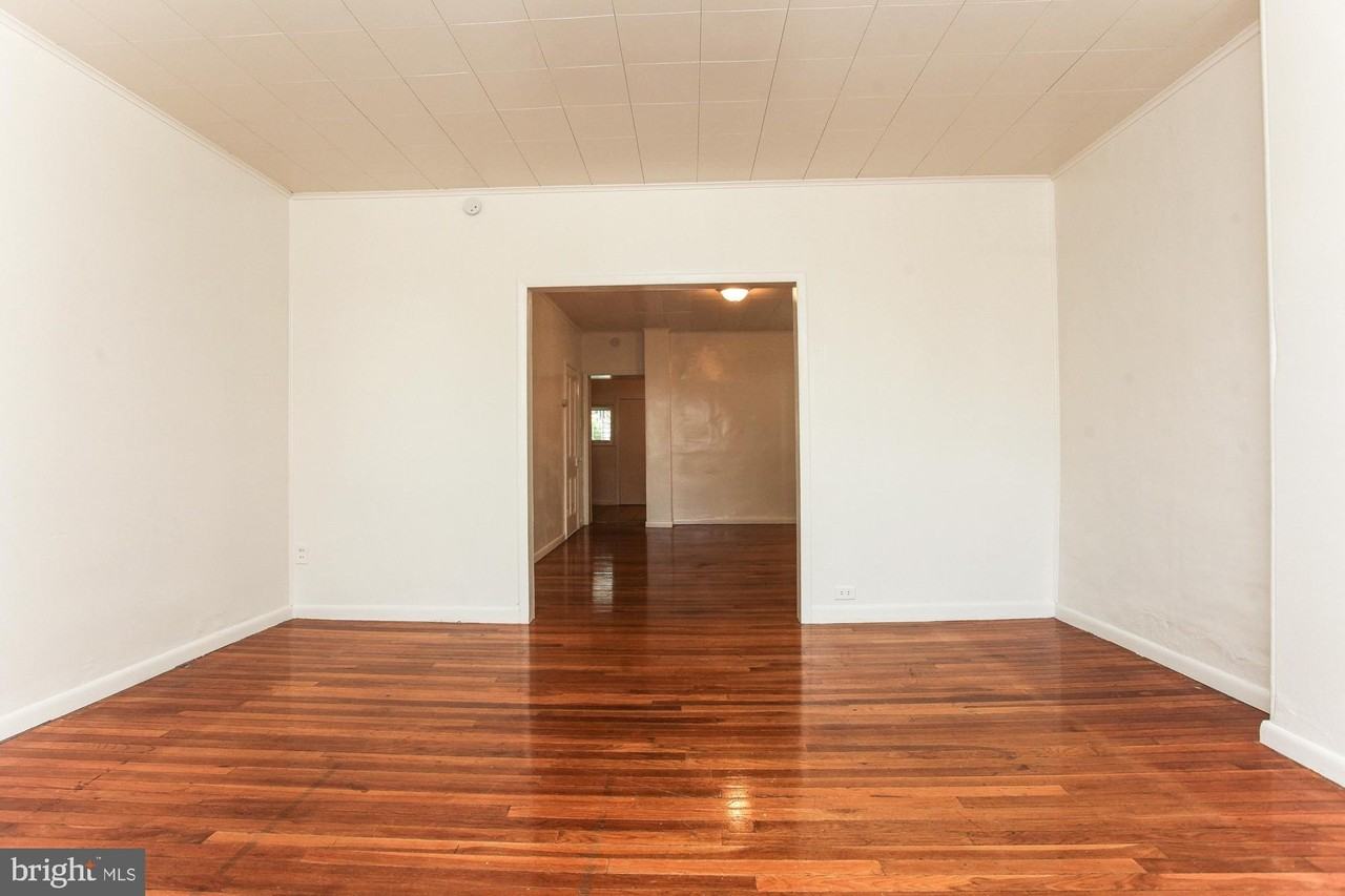 4150 Freeland Ave - Photo 3 of 17