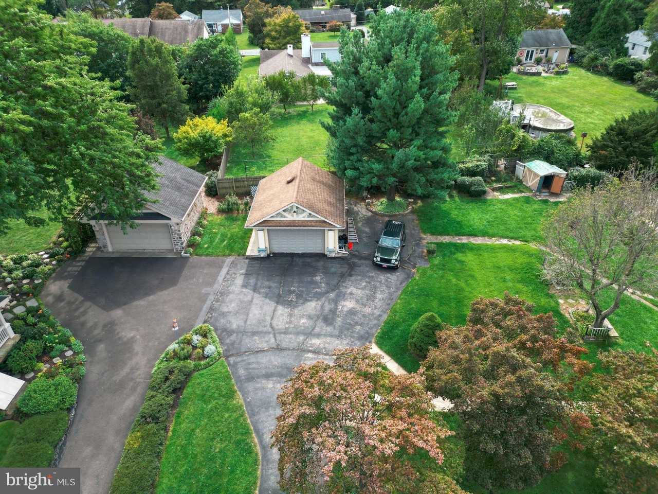 694 Welsh Rd - Photo 4 of 47