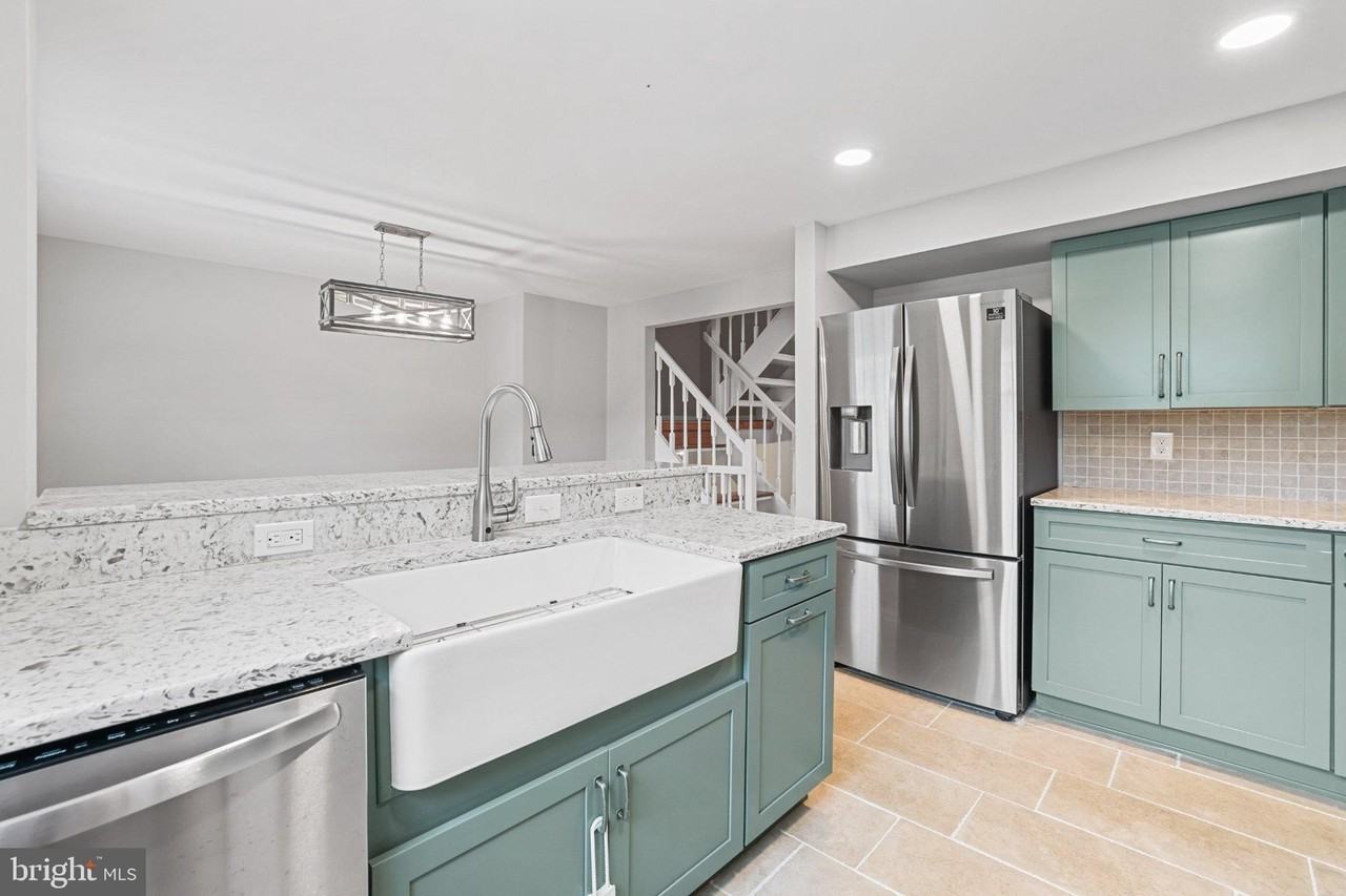 6058 Chicory Pl - Photo 3 of 27