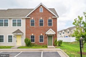 featured image of 2243 Lapis Ln