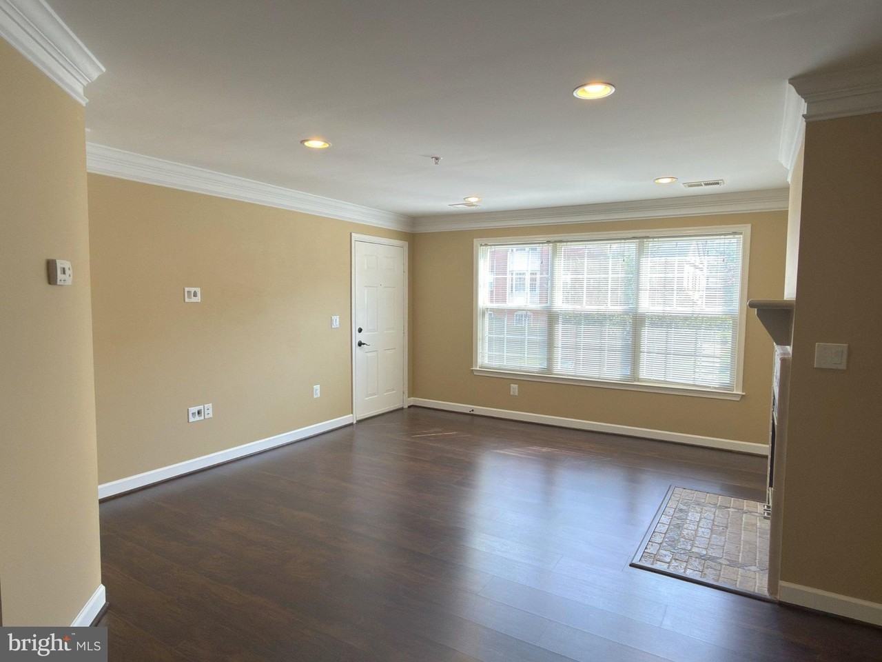 675 Constellation Sq Se #B - Photo 3 of 29