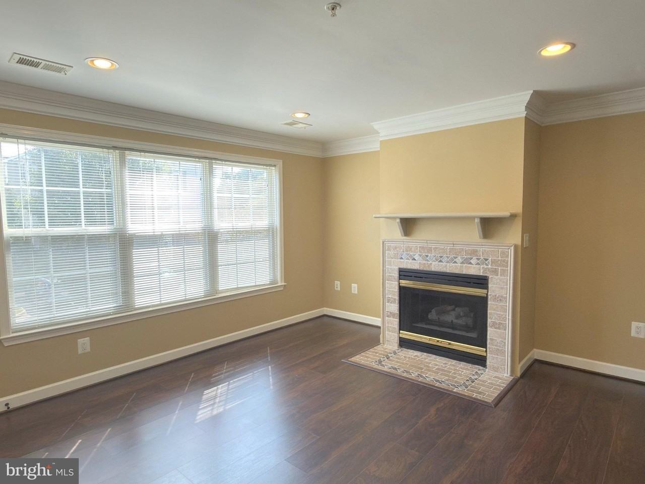 675 Constellation Sq Se #B - Photo 5 of 29