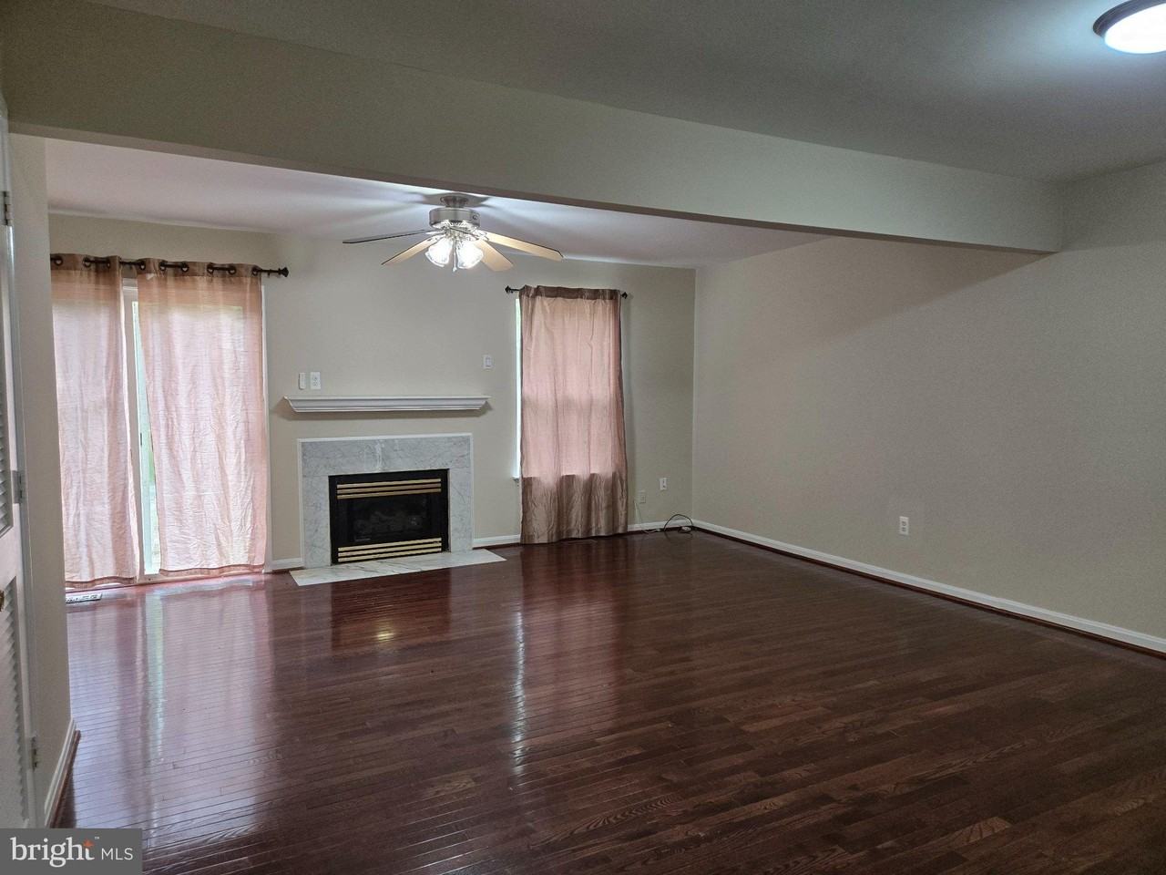128 Hampshire Sq Sw - Photo 3 of 15