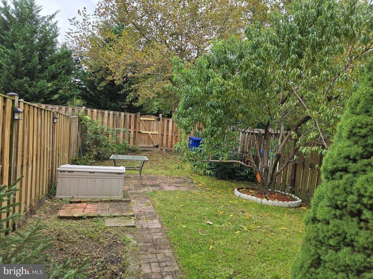 128 Hampshire Sq Sw - Photo 4 of 15