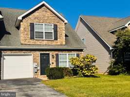 featured image of 42 Fuzzy Tail Dr