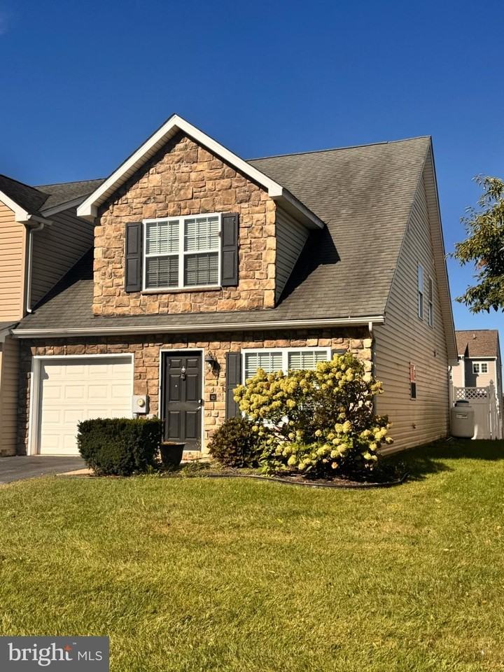 42 Fuzzy Tail Dr - Photo 2 of 19