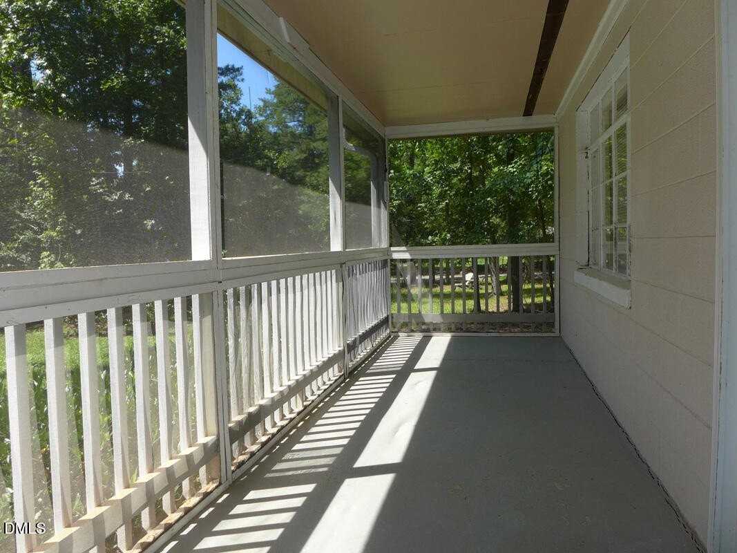 228 Barclay Rd - Photo 2 of 17