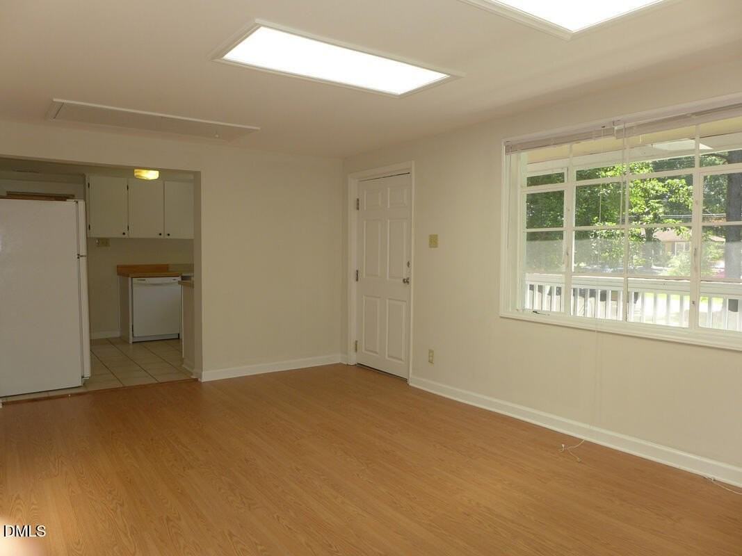 228 Barclay Rd - Photo 3 of 17
