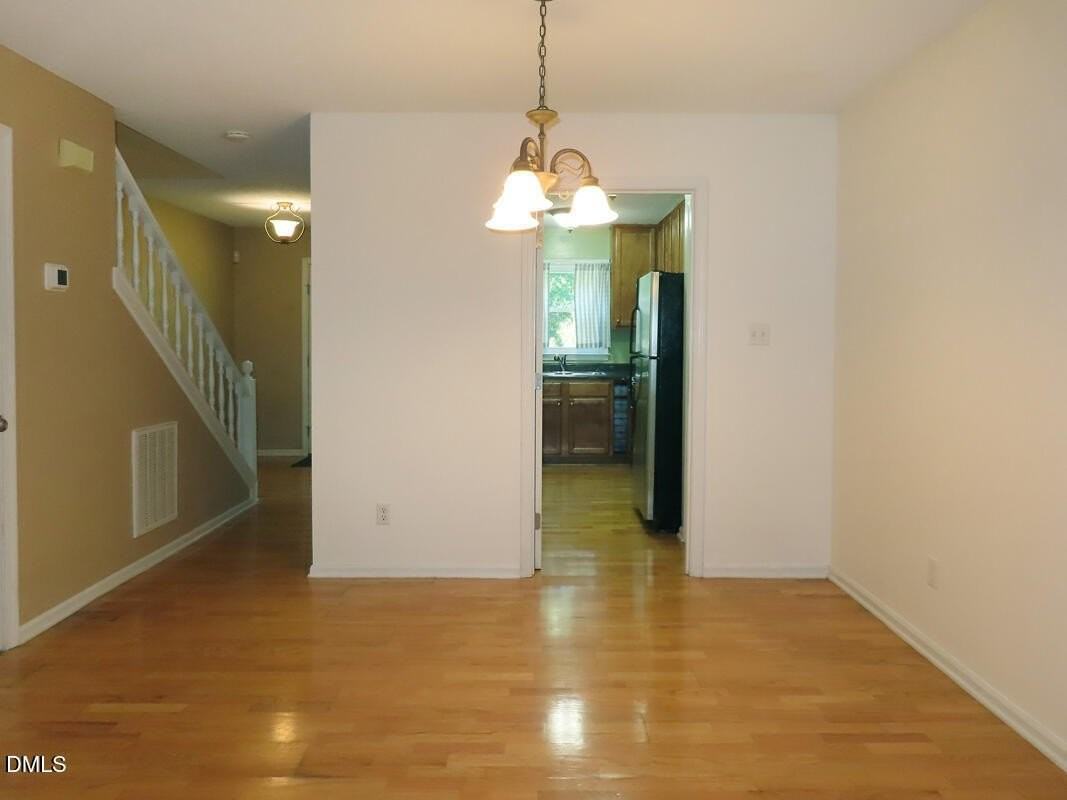 109 Gunston Ct - Photo 5 of 15