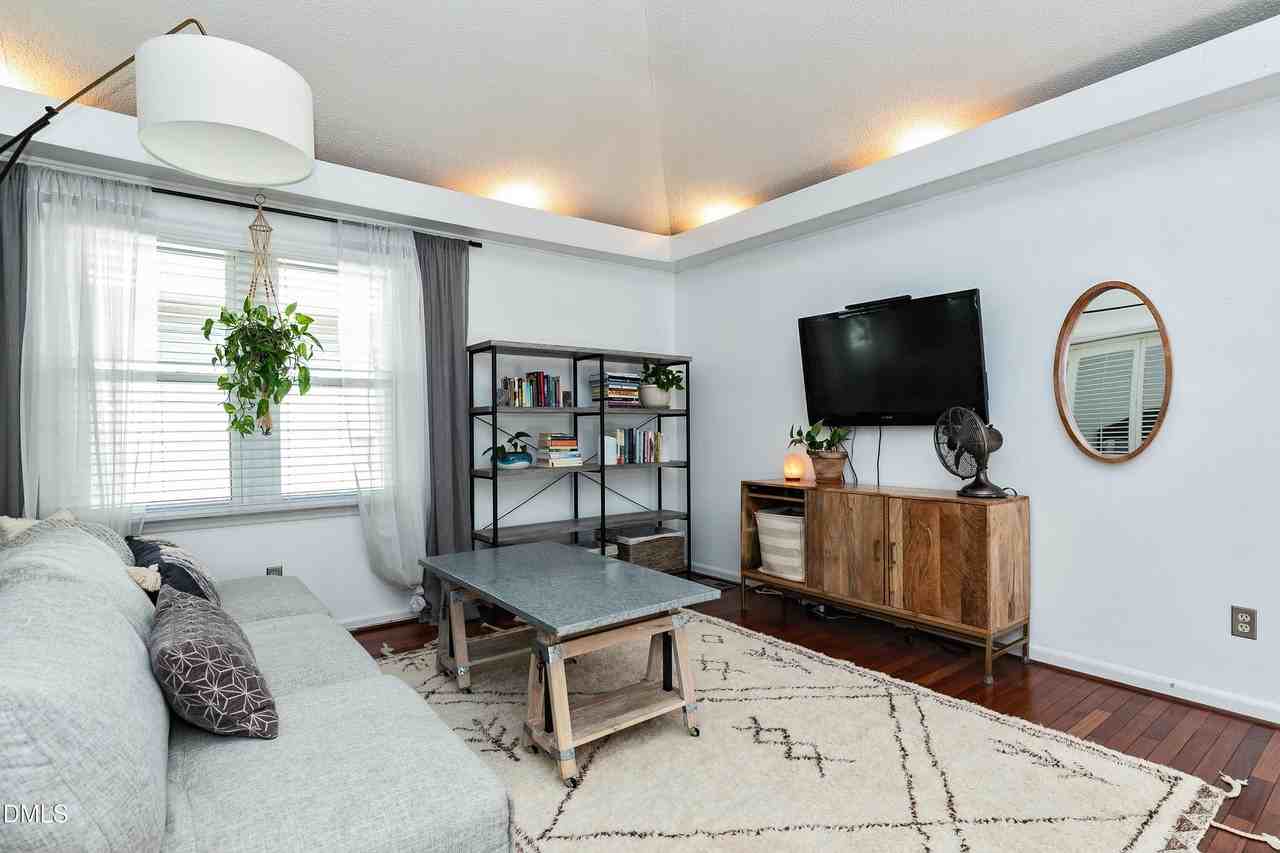 3304 Mill Run - Photo 2 of 19