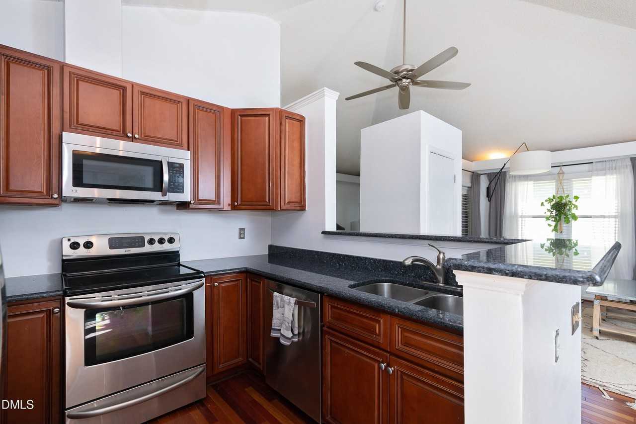 3304 Mill Run - Photo 4 of 19