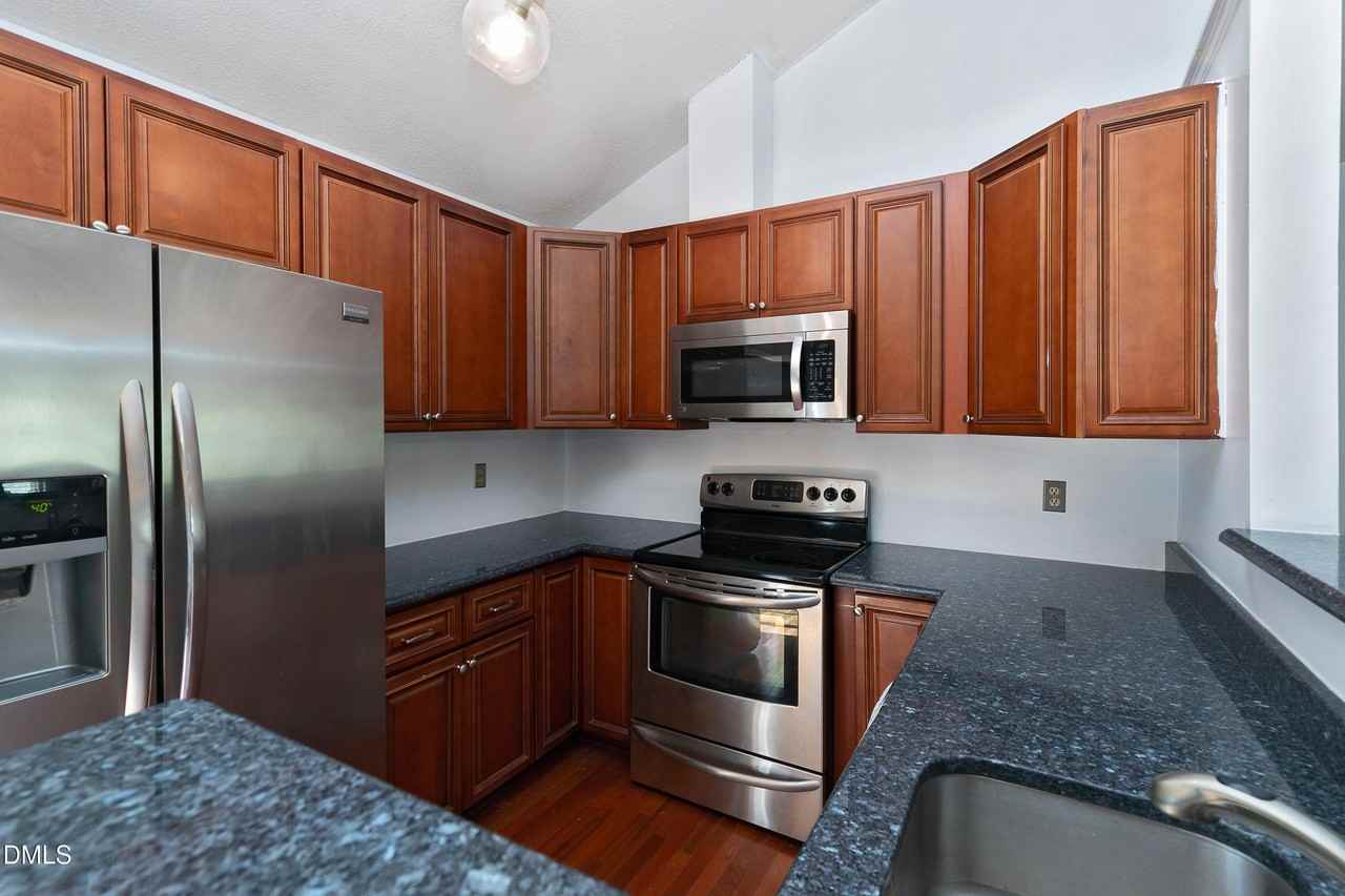 3304 Mill Run - Photo 5 of 19