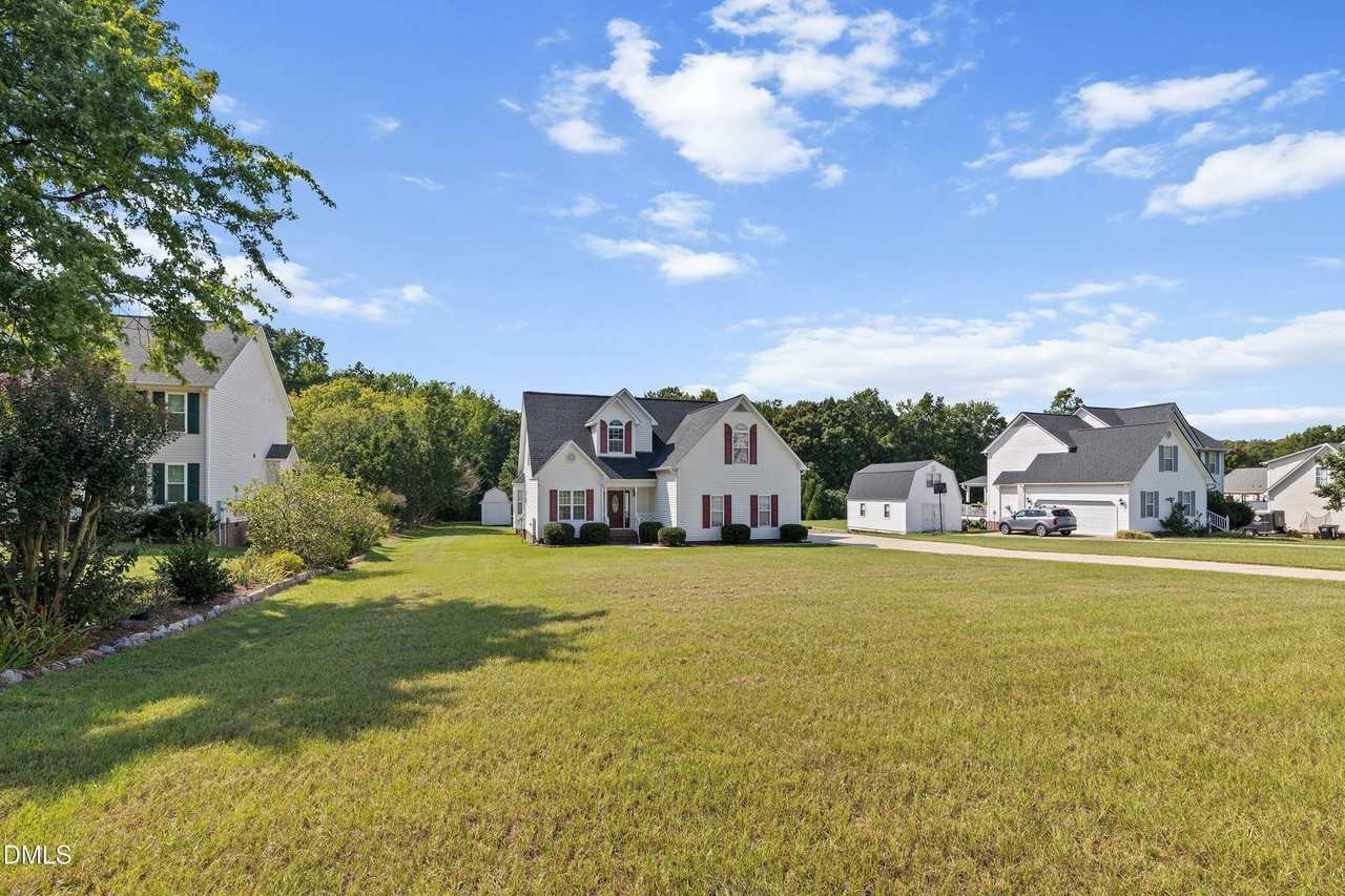 110 Richard Dr - Photo 2 of 44