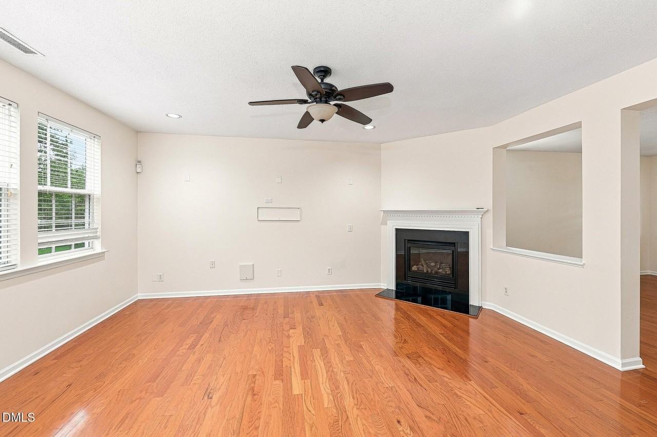1150 Brookhill Way - Photo 4 of 36