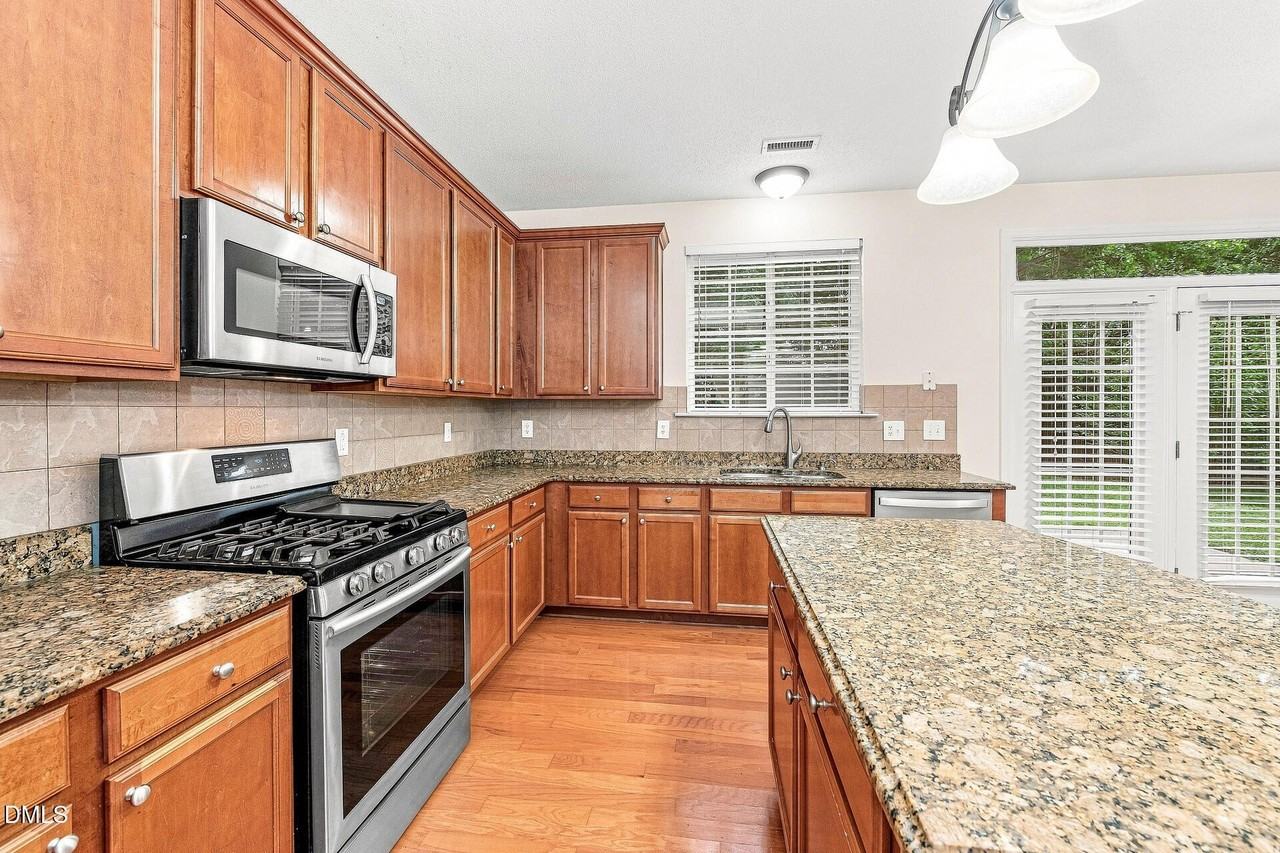 1150 Brookhill Way - Photo 6 of 36