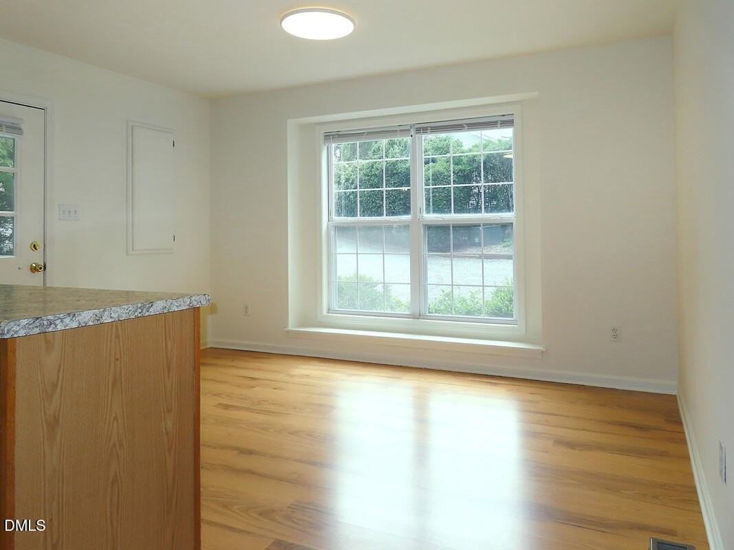 310 Davie Rd - Photo 4 of 17
