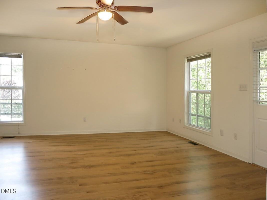 320 Davie Rd - Photo 2 of 20