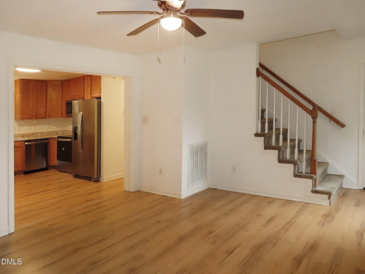320 Davie Rd - Photo 3 of 20