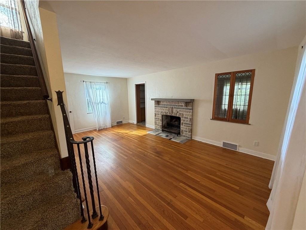 218 Jackson Cir - Photo 3 of 44