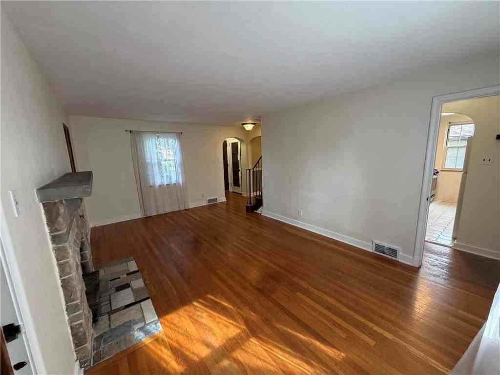 218 Jackson Cir - Photo 6 of 44