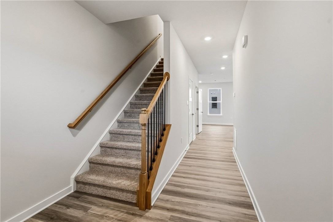 1015 Darcy Dr - Photo 3 of 25