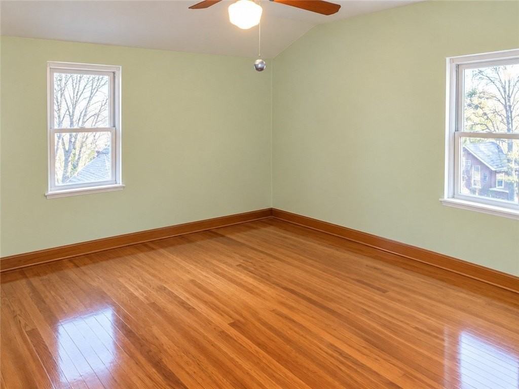 917 Cherokee St - Photo 3 of 11