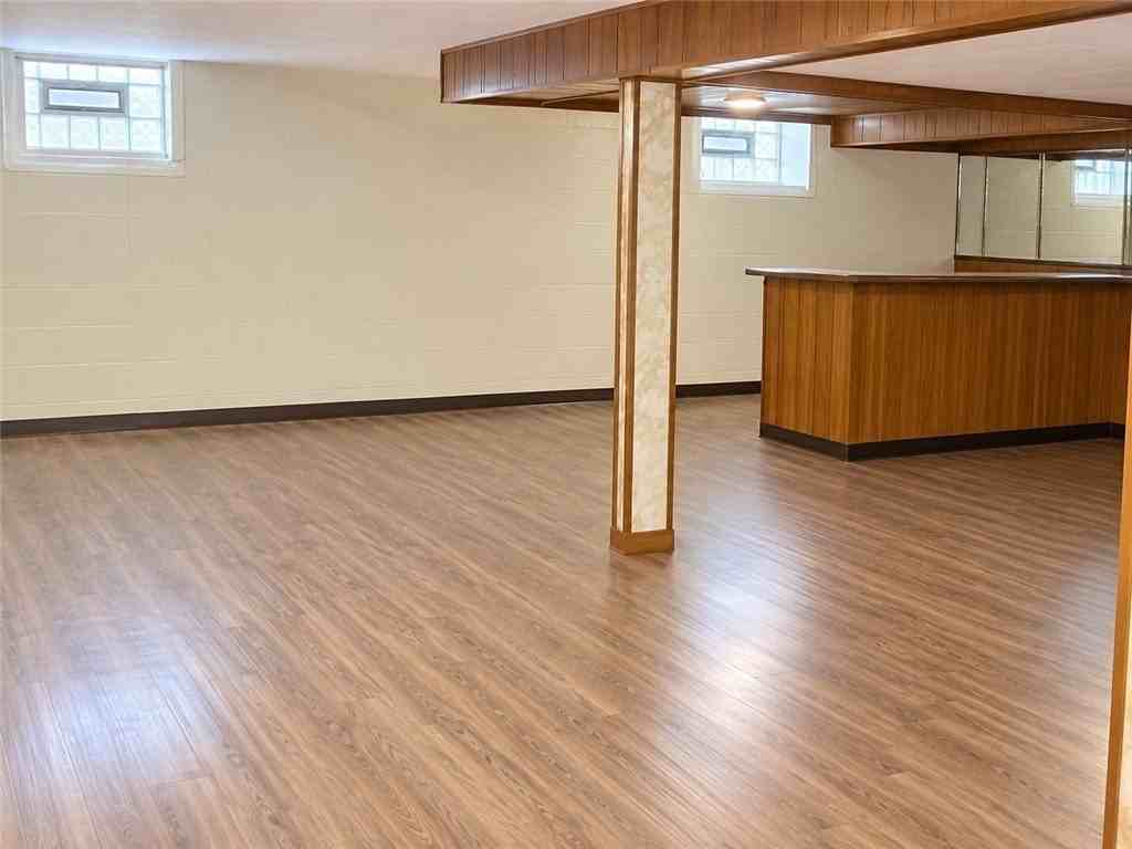 917 Cherokee St - Photo 7 of 11