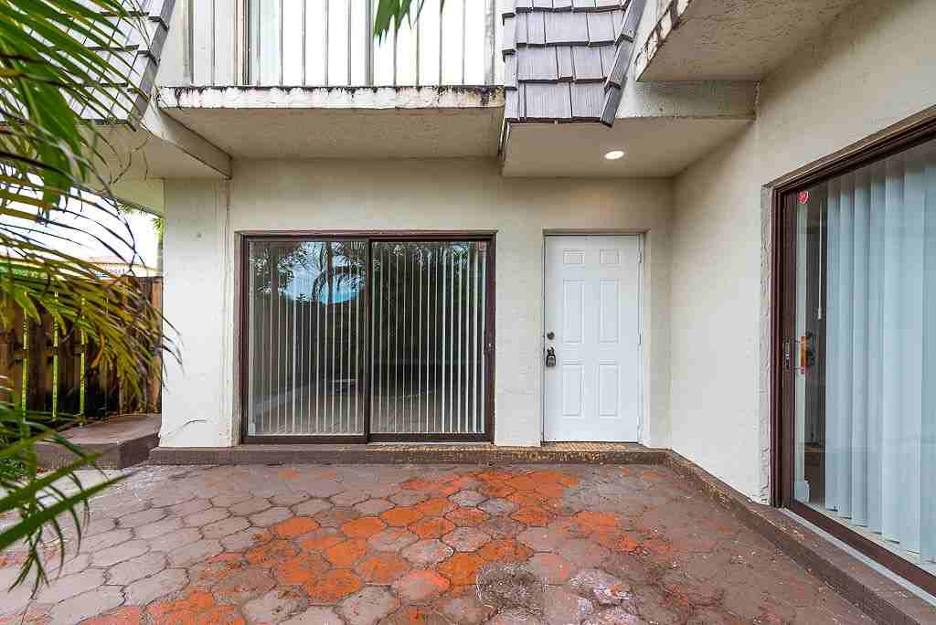 1719 N Congress Ave #1 - Photo 4 of 38