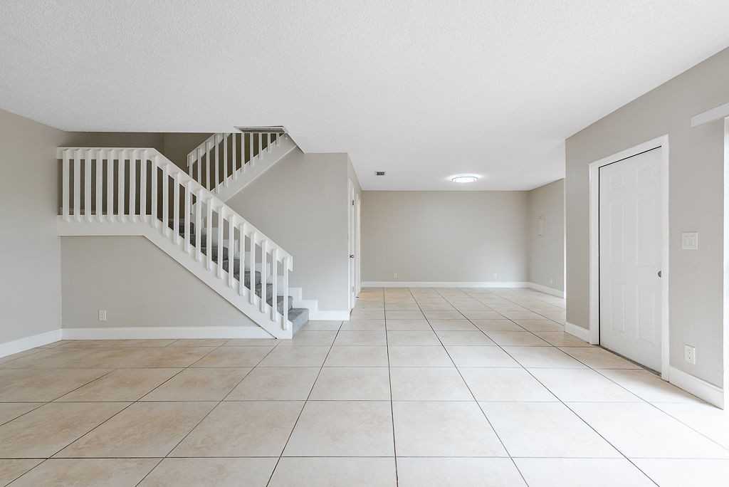 1719 N Congress Ave #1 - Photo 5 of 38