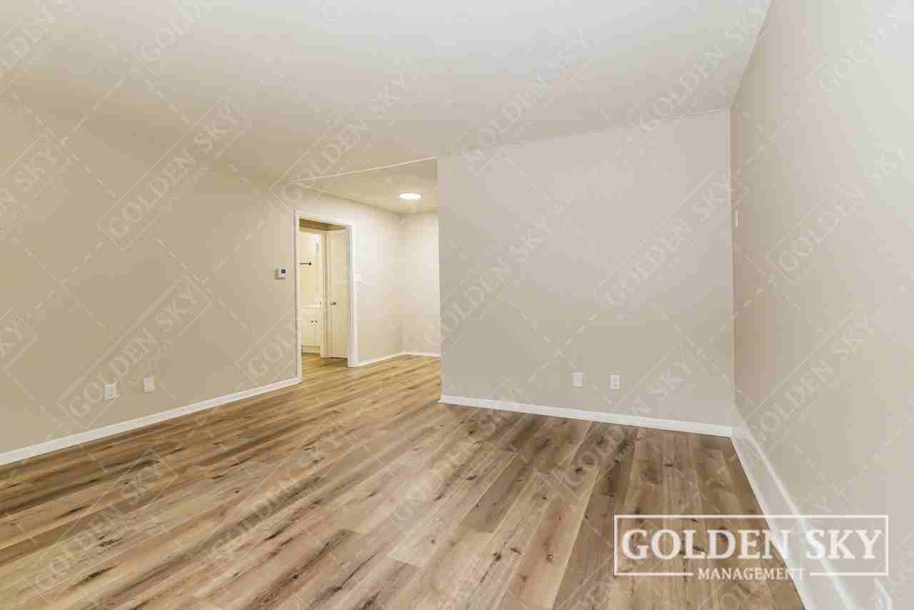 4611 South Madison StreetUnit 8 #8 - Photo 4 of 10