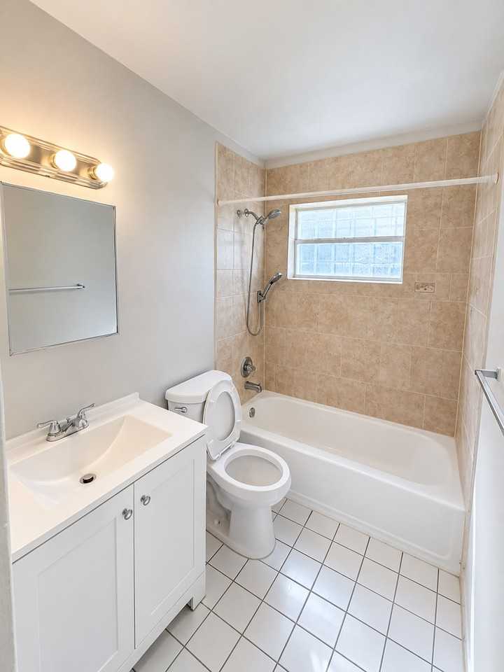 20620 Nw 26th Ct #20620 - Photo 6 of 10