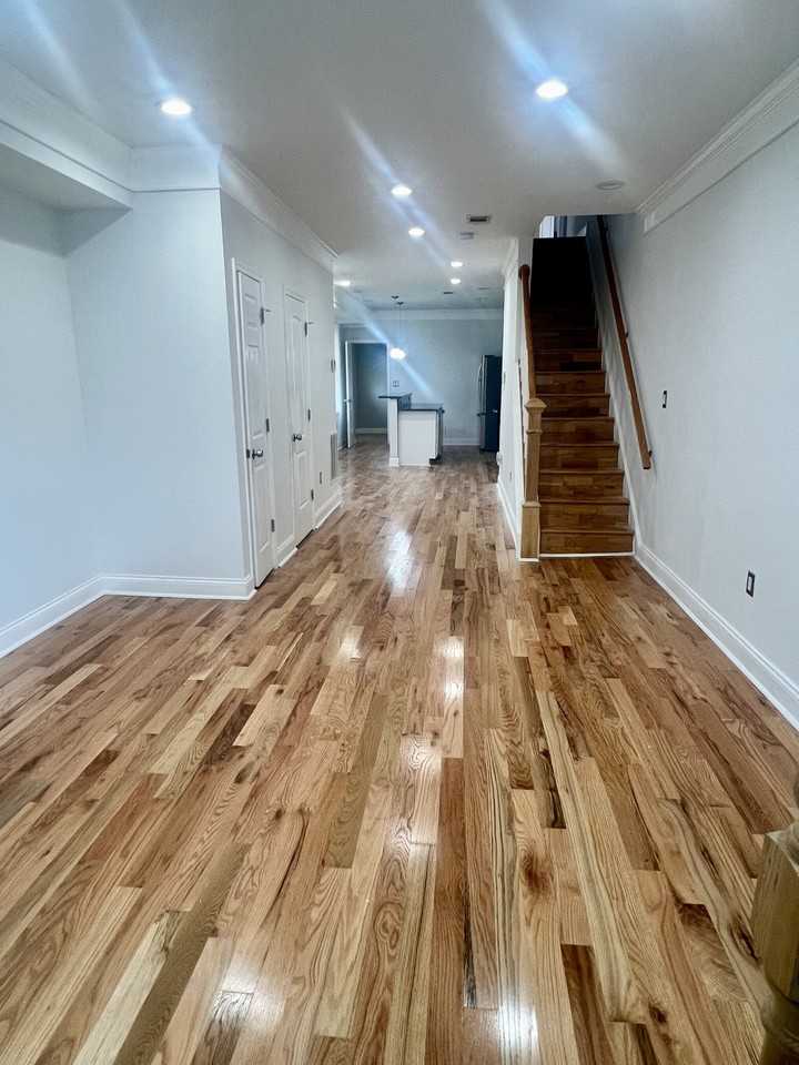 2922 E Monument St - Photo 2 of 39