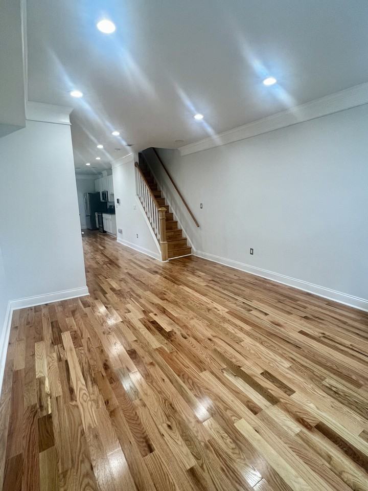 2922 E Monument St - Photo 4 of 39