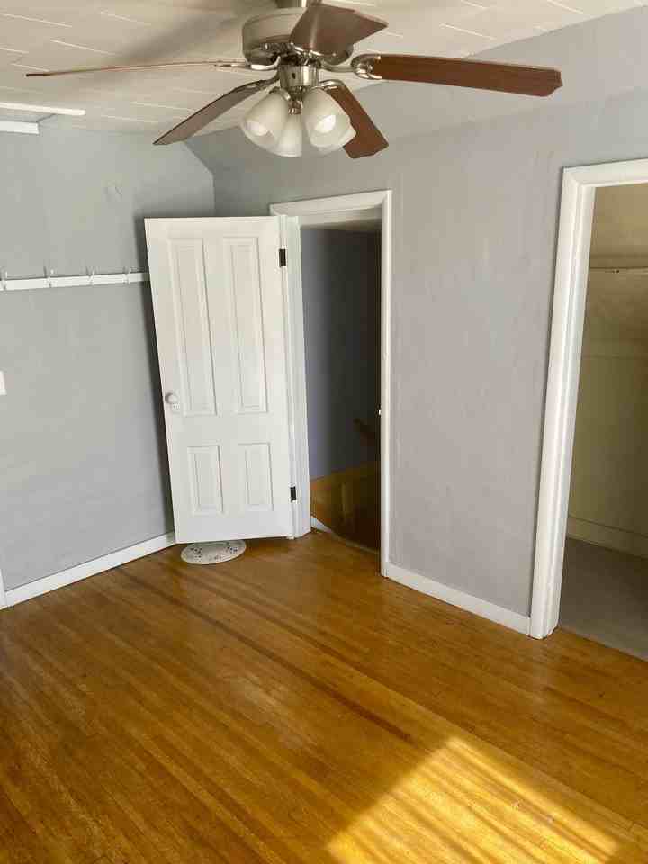 19 1st Ave Ne #1 - Photo 6 of 10