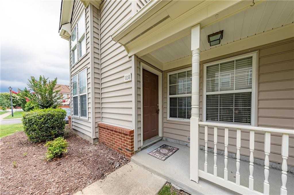 108 White Cedar Ln - Photo 2 of 23