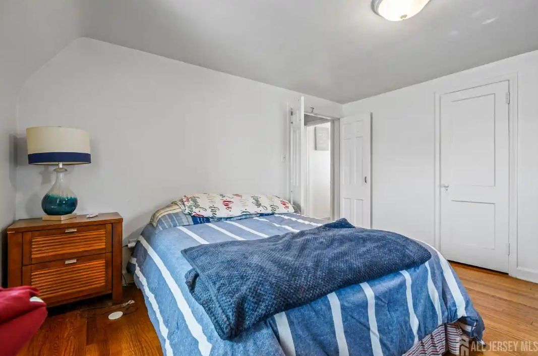 40 Avenel St #2 - Photo 5 of 10