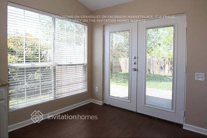 501 Kalmia Dr - Photo 4 of 16
