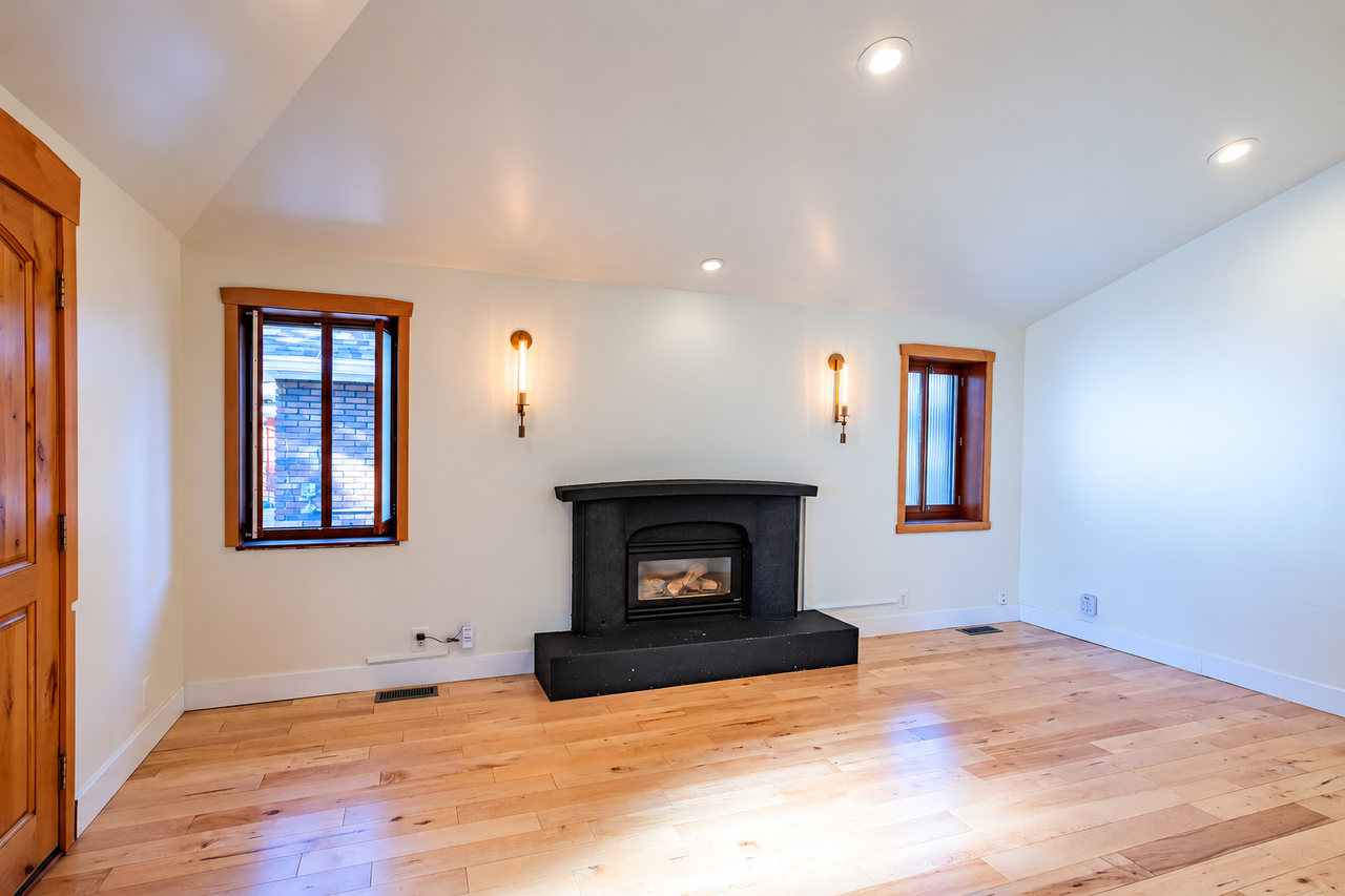 1621 S Denver St #1 - Photo 5 of 23