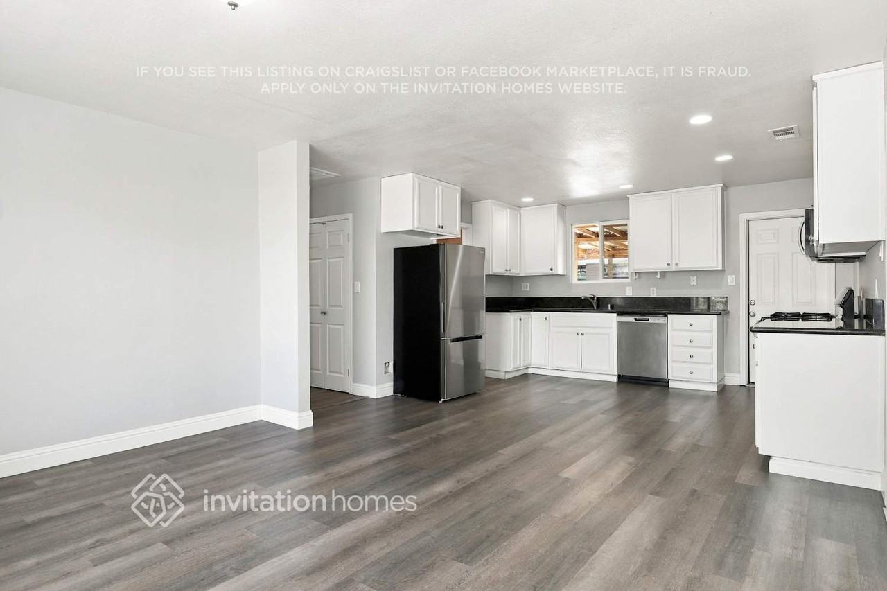 6517 Larry Way - Photo 5 of 17