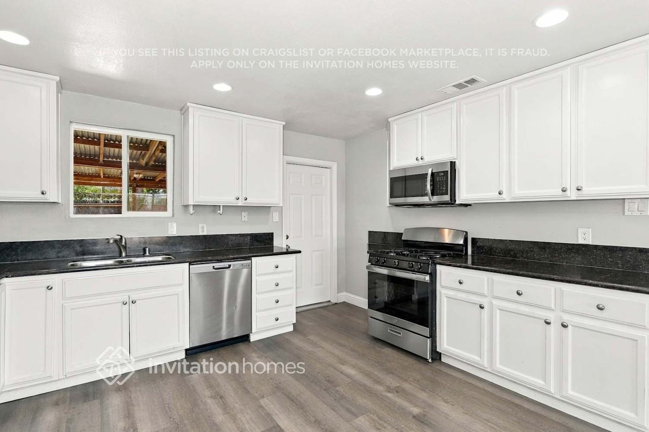 6517 Larry Way - Photo 6 of 17