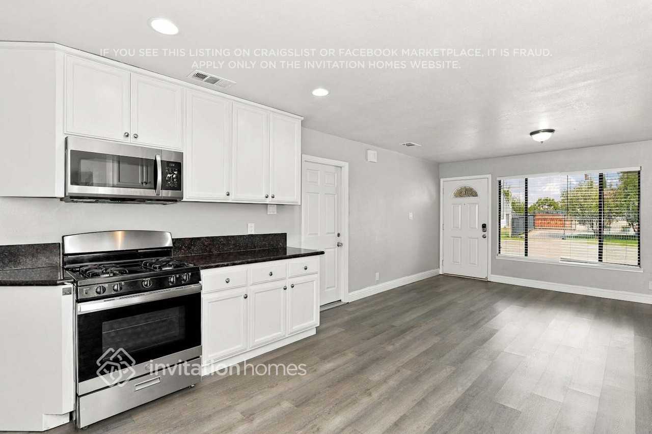 6517 Larry Way - Photo 7 of 17