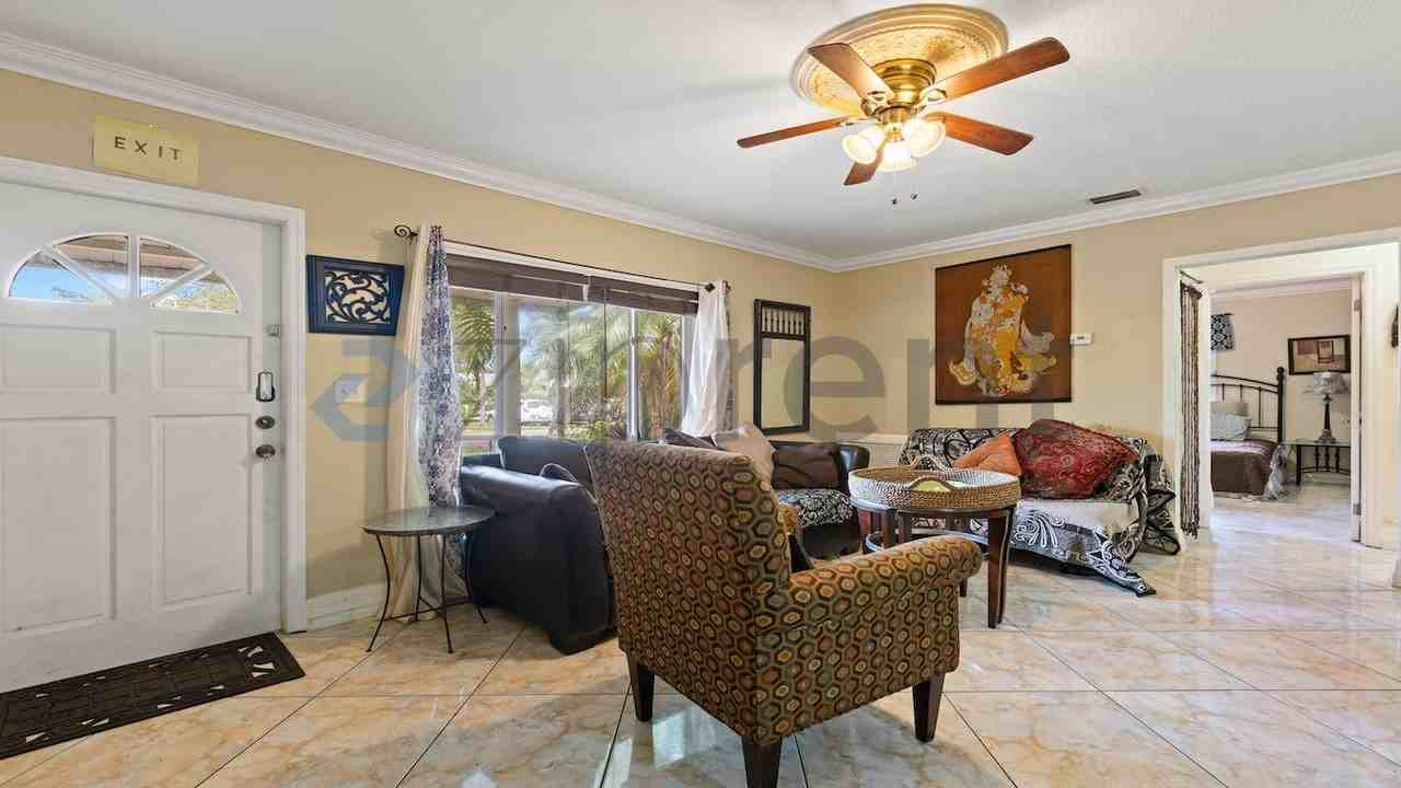 1626 Liberty St - Photo 6 of 20
