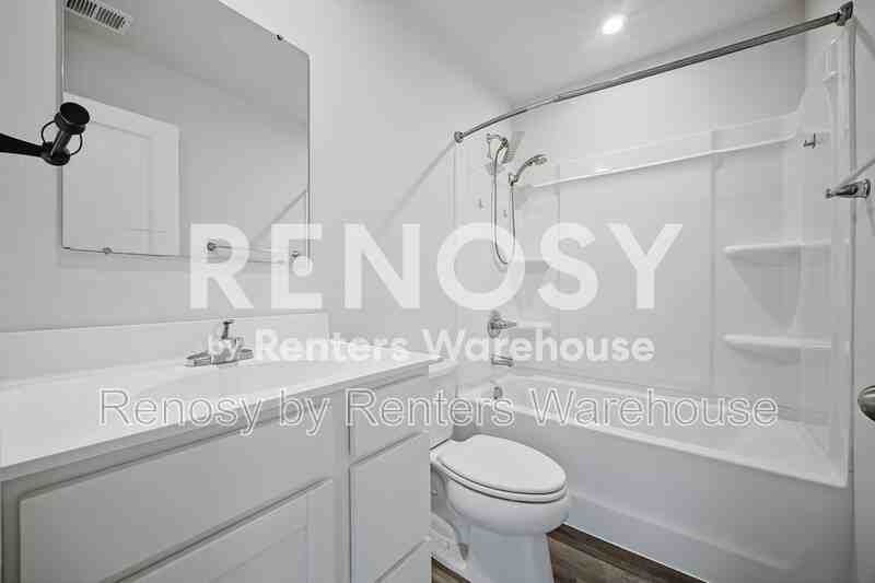 331 Forecastle St - Photo 2 of 39